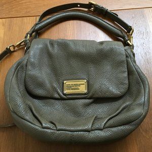 Mark Jacobs medium classic Q Lil Ukita leather bag crossbody taupe
